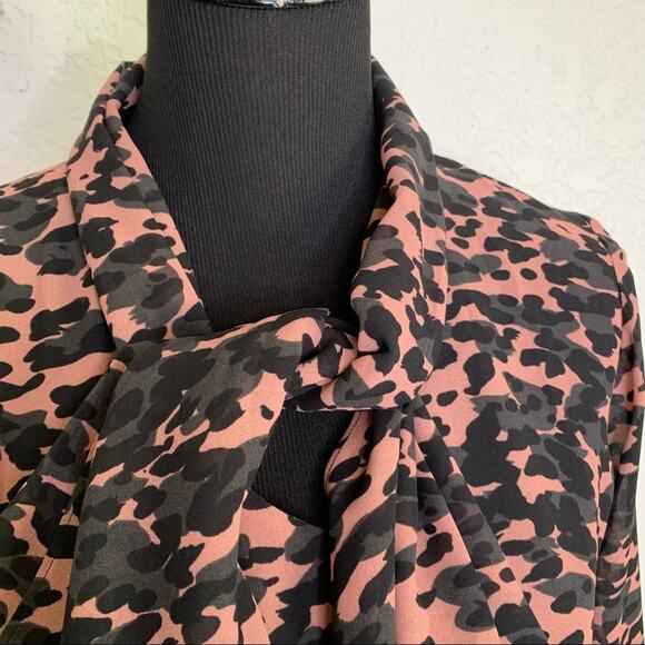 Cabi pink black gray camo animal print tie neck top style #3148 size Small - Picture 9 of 13